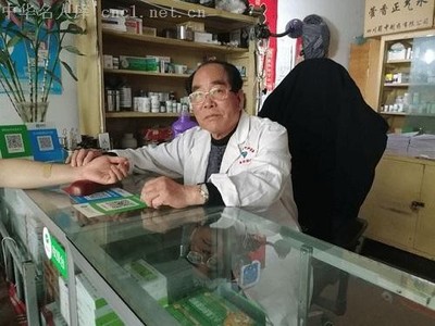 传承中医文化 造福一方百姓——记中国好医生朱巨峰及其中医诊所服务